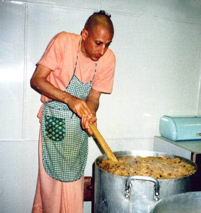 2011 GBC meetings – Radhanath’s Food Relief Program