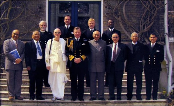 British sailors meet rare white Hindu